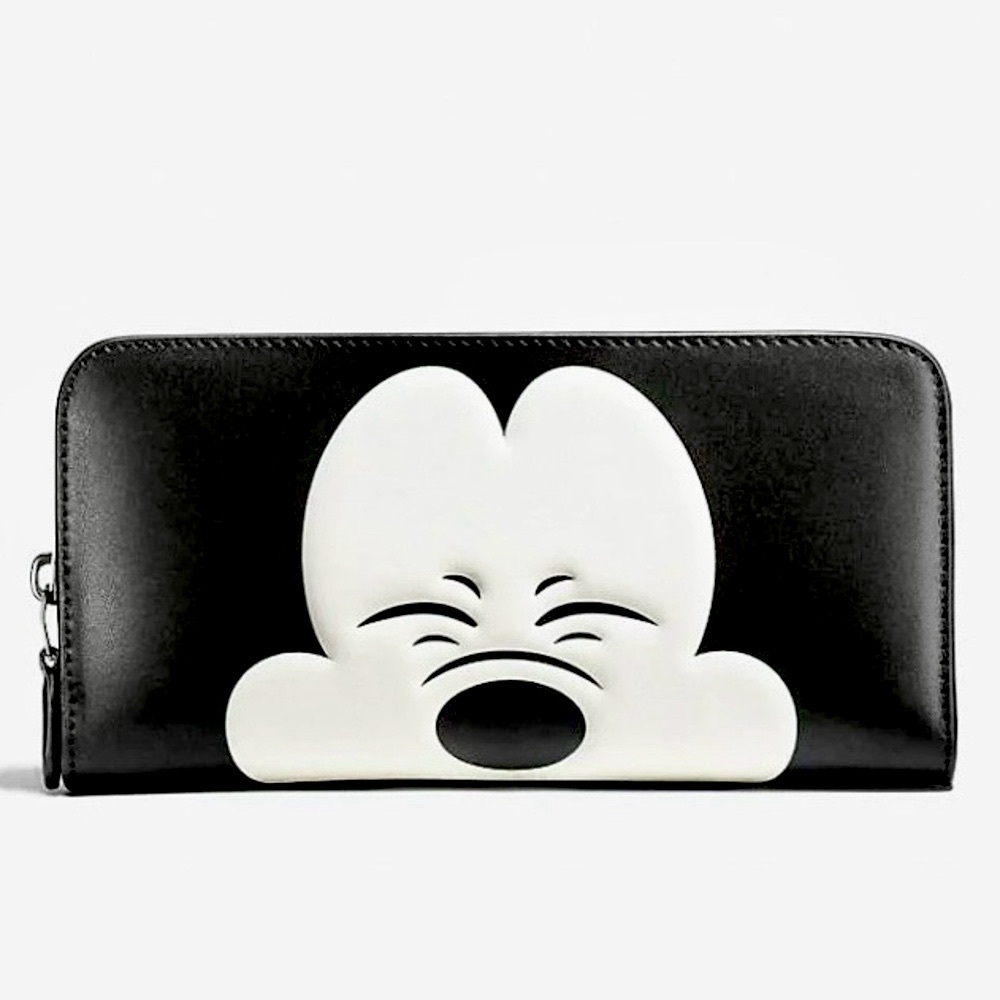 COACH Clutch/Organizer/Phone Holder…grab everything & go!💯 Authentic